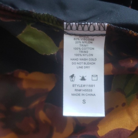 NEW! W5 Floral Burnout Velvet & Lace Open Kimono Top Small. - Picture 6 of 6